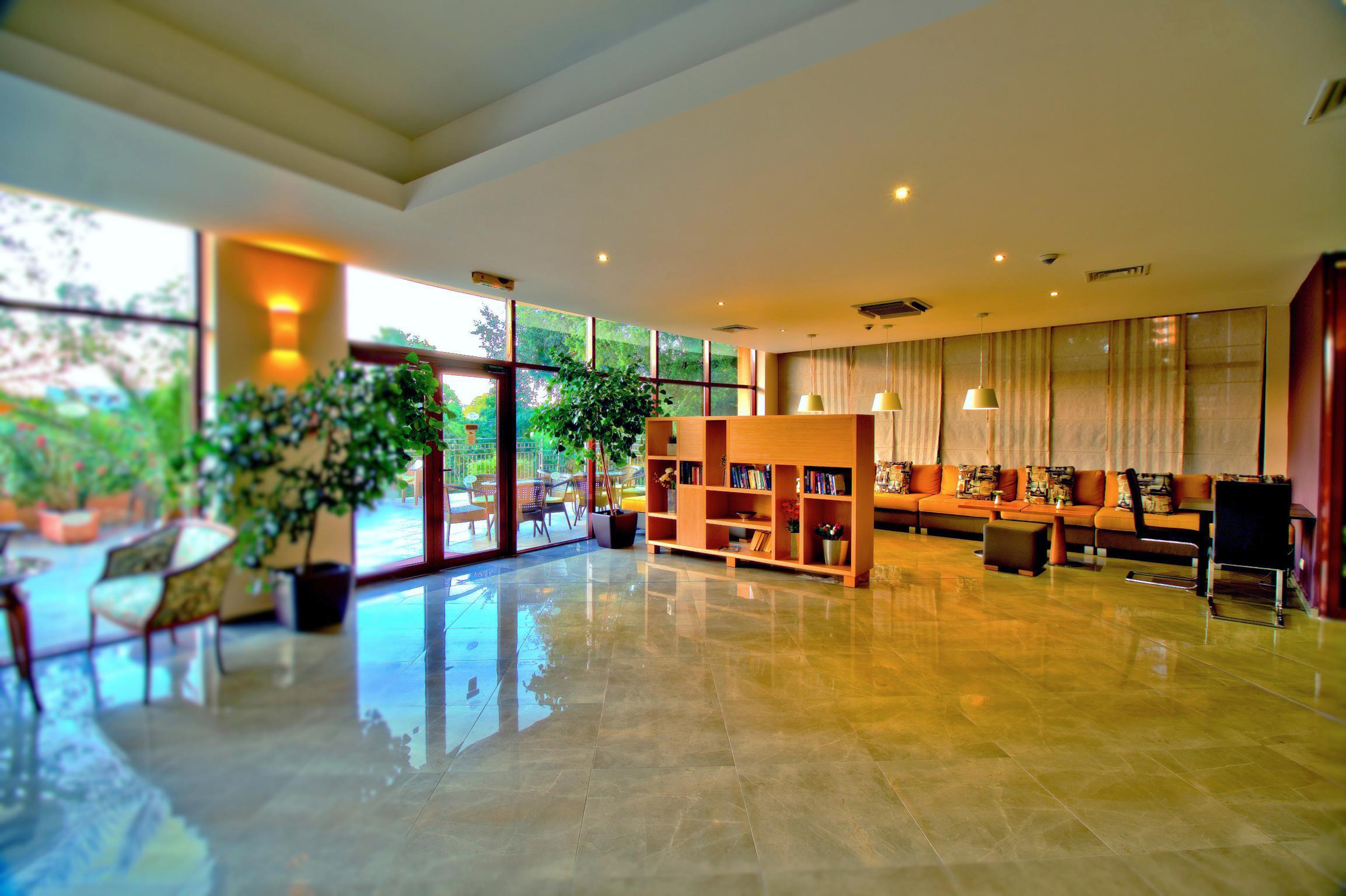 Kristal Hotel Golden Sands Exteriör bild